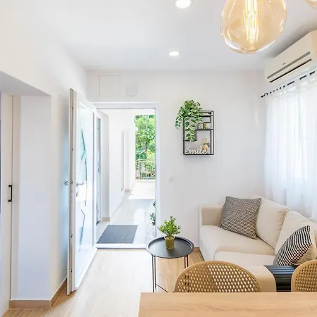 Zora * マカルスカ