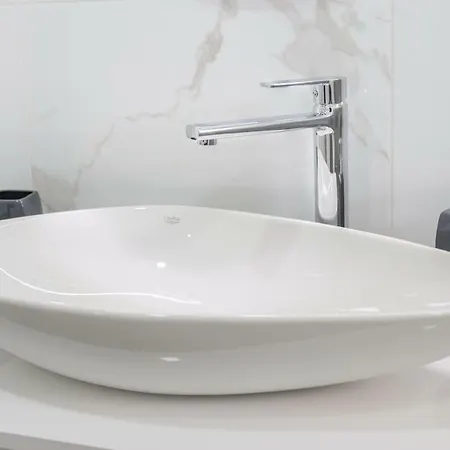 Zora * マカルスカ