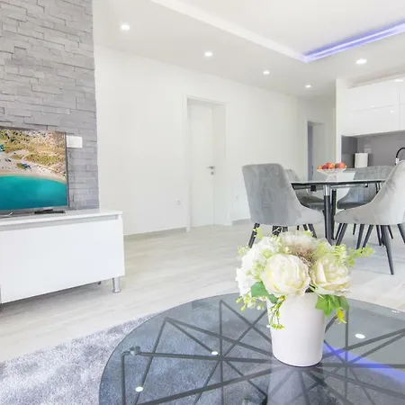 Apartment Zora Makarska